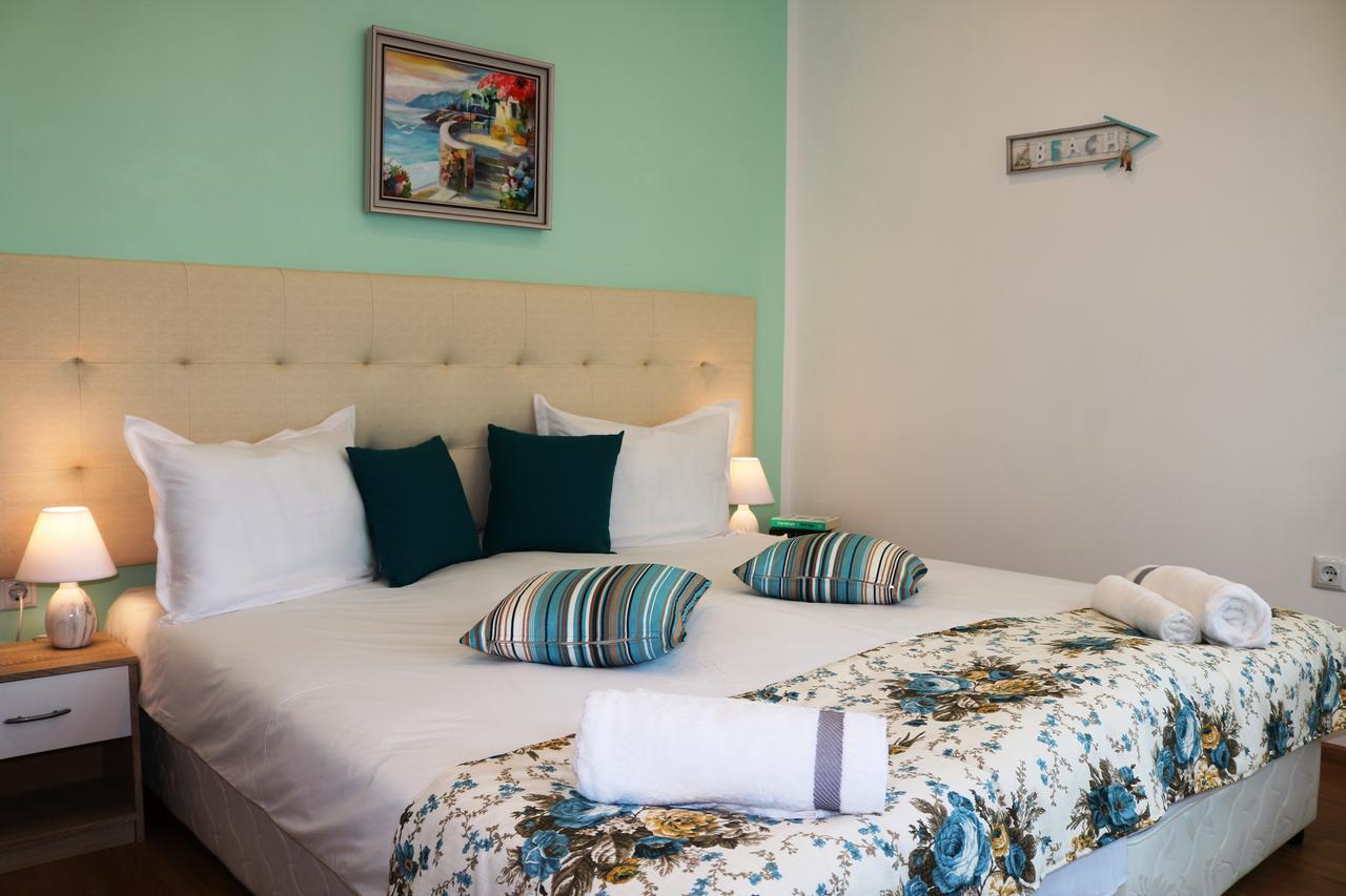 Sea Port Celebrity Apartment - Lets4Holiday Varna Exterior photo