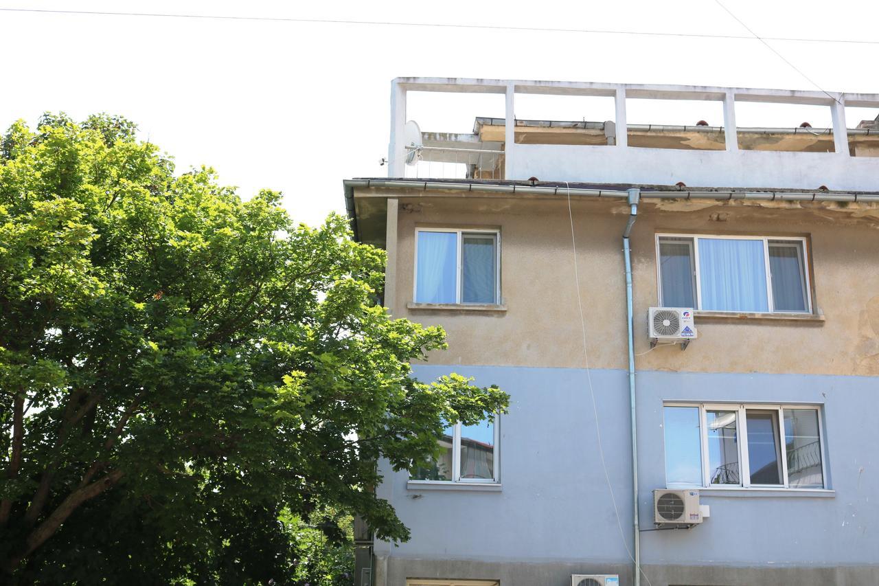 Sea Port Celebrity Apartment - Lets4Holiday Varna Exterior photo
